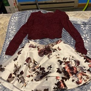 Beautiful skirt and too! Perfect for homecoming or even prom!